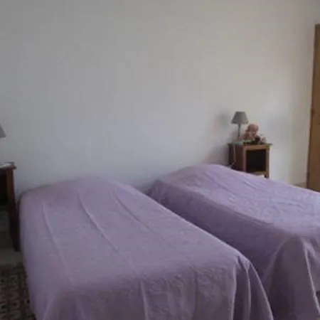 D'hotes Chez Melody Bed and Breakfast