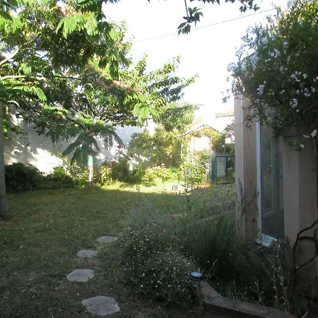 D'hotes Chez Melody Λα Ροσέλ